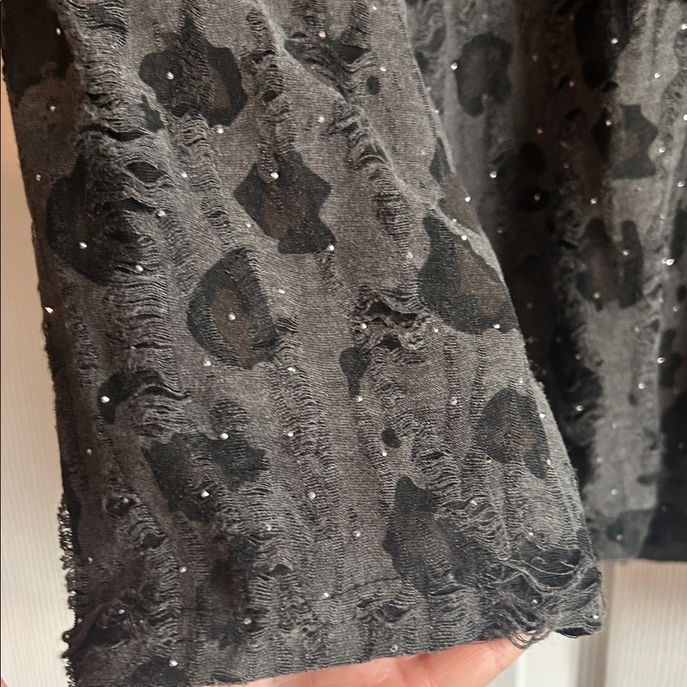 Black Patterned Long Sleeve Top - Picture 5 of 11